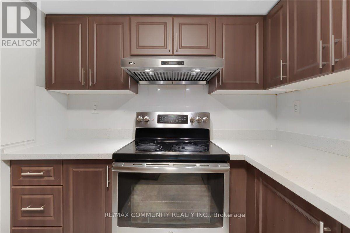 461 ROUGEWALK DRIVE - 42