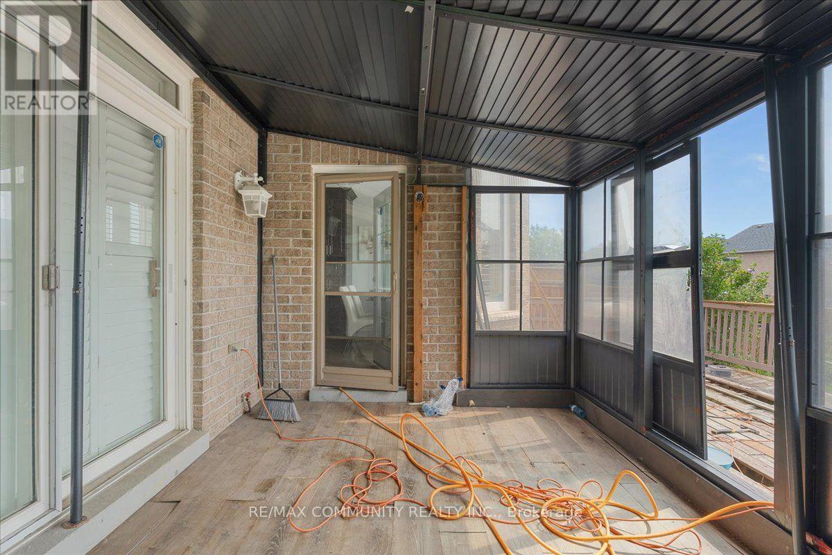 461 ROUGEWALK DRIVE - 44