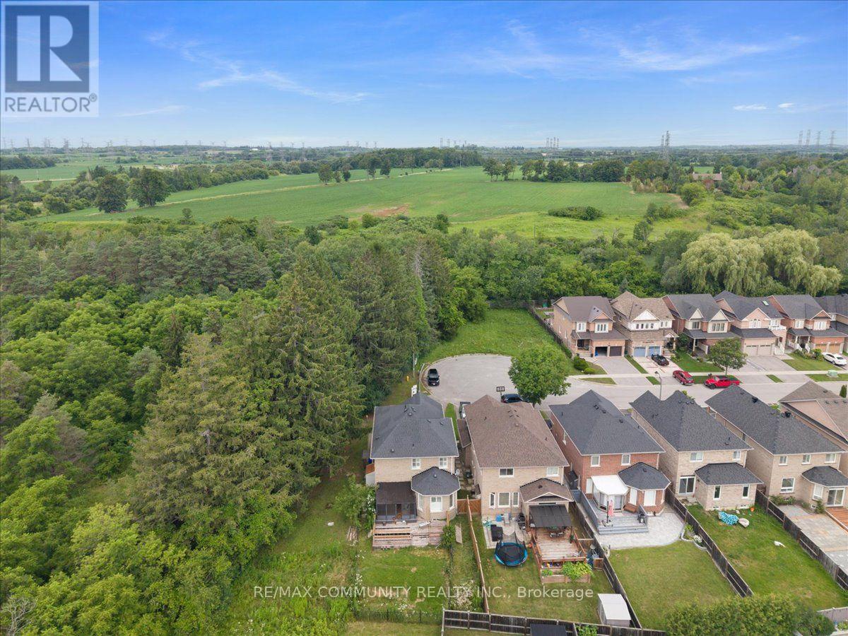 461 ROUGEWALK DRIVE - 46