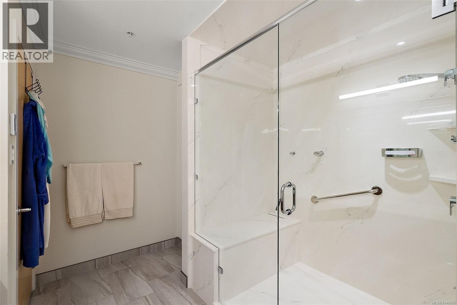  5330 Sayward Hill Crescent, Saanich
