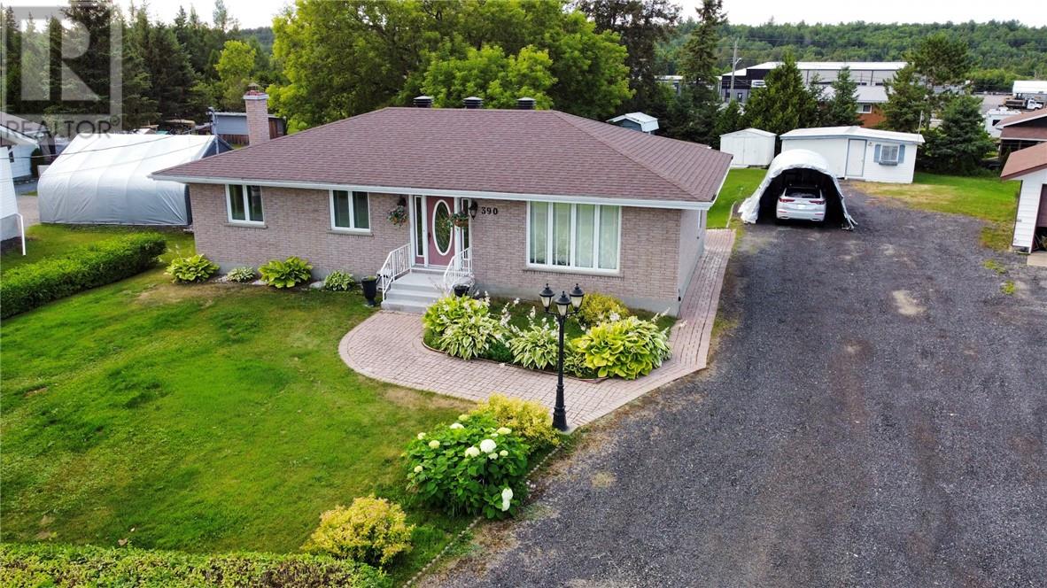 390 Aurore Drive - 24