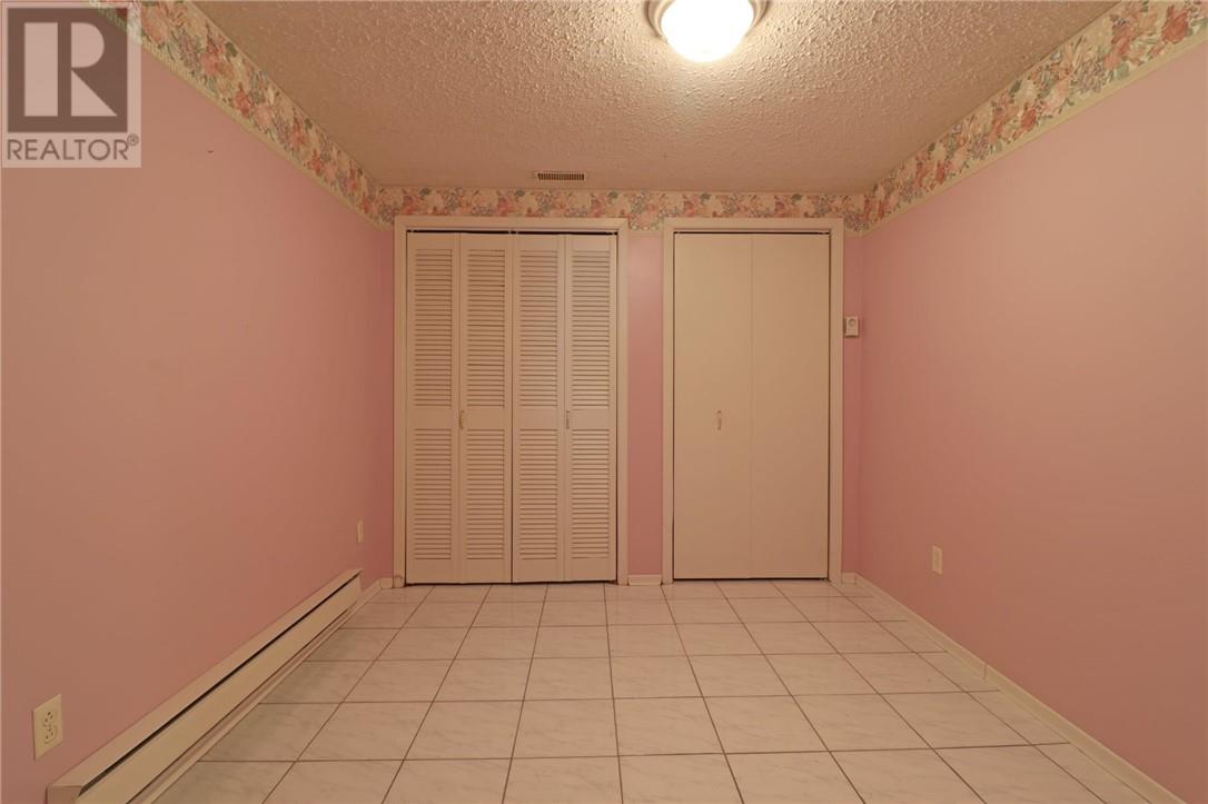 390 Aurore Drive - 23