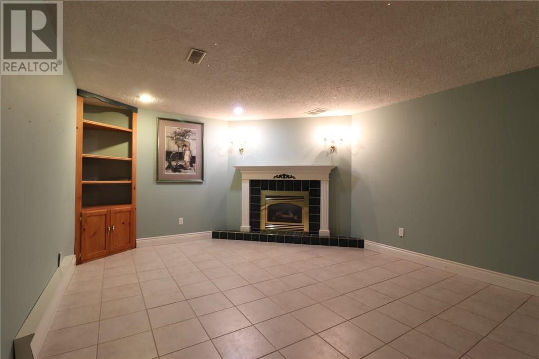 390 Aurore Drive - 21