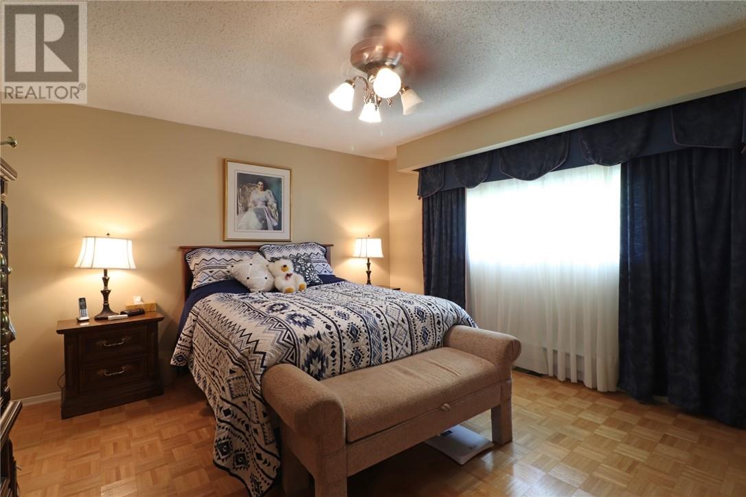 390 Aurore Drive - 12