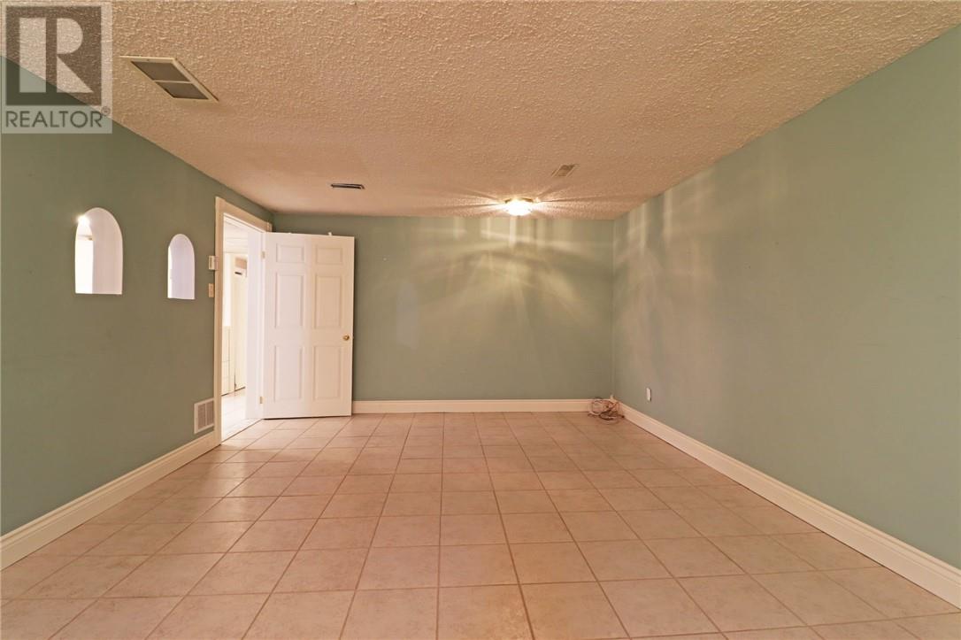 390 Aurore Drive - 20