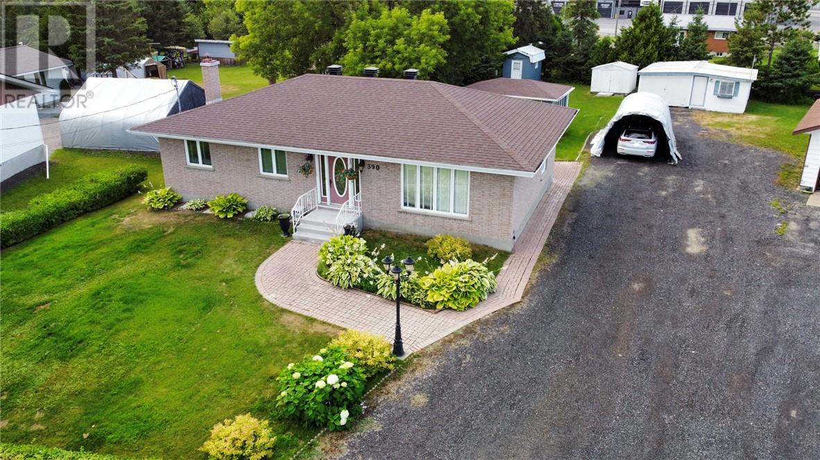 390 Aurore Drive - 33