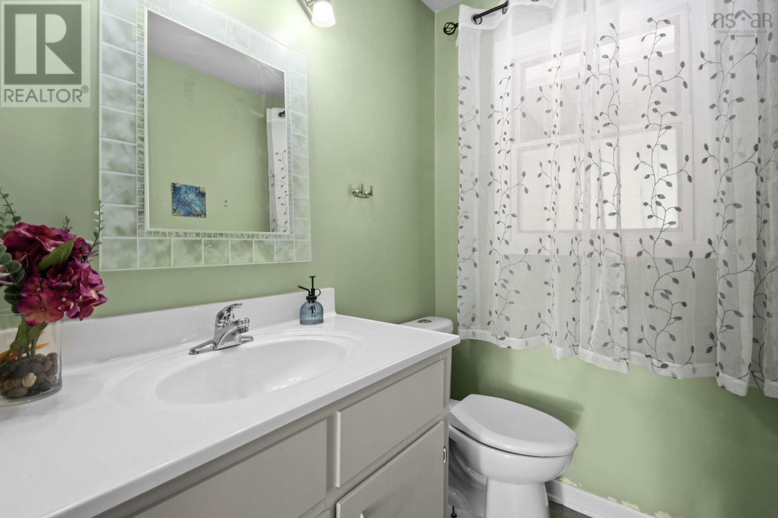 12 Campbell Drive - 23
