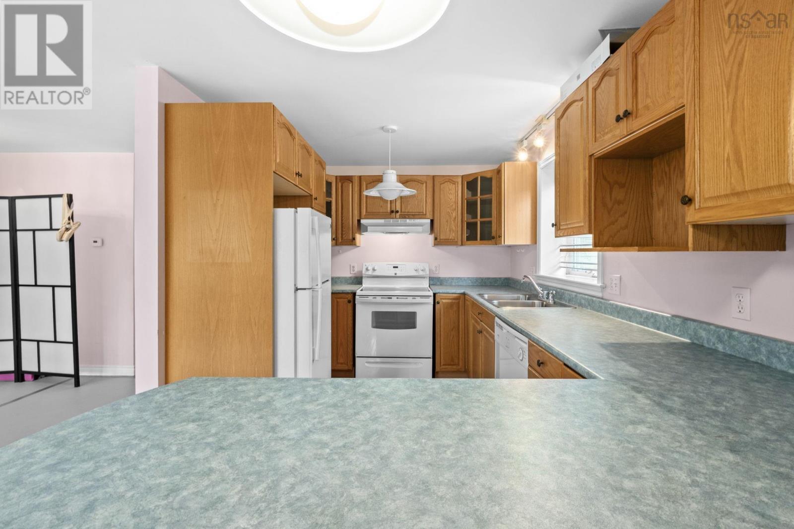 12 Campbell Drive - 36