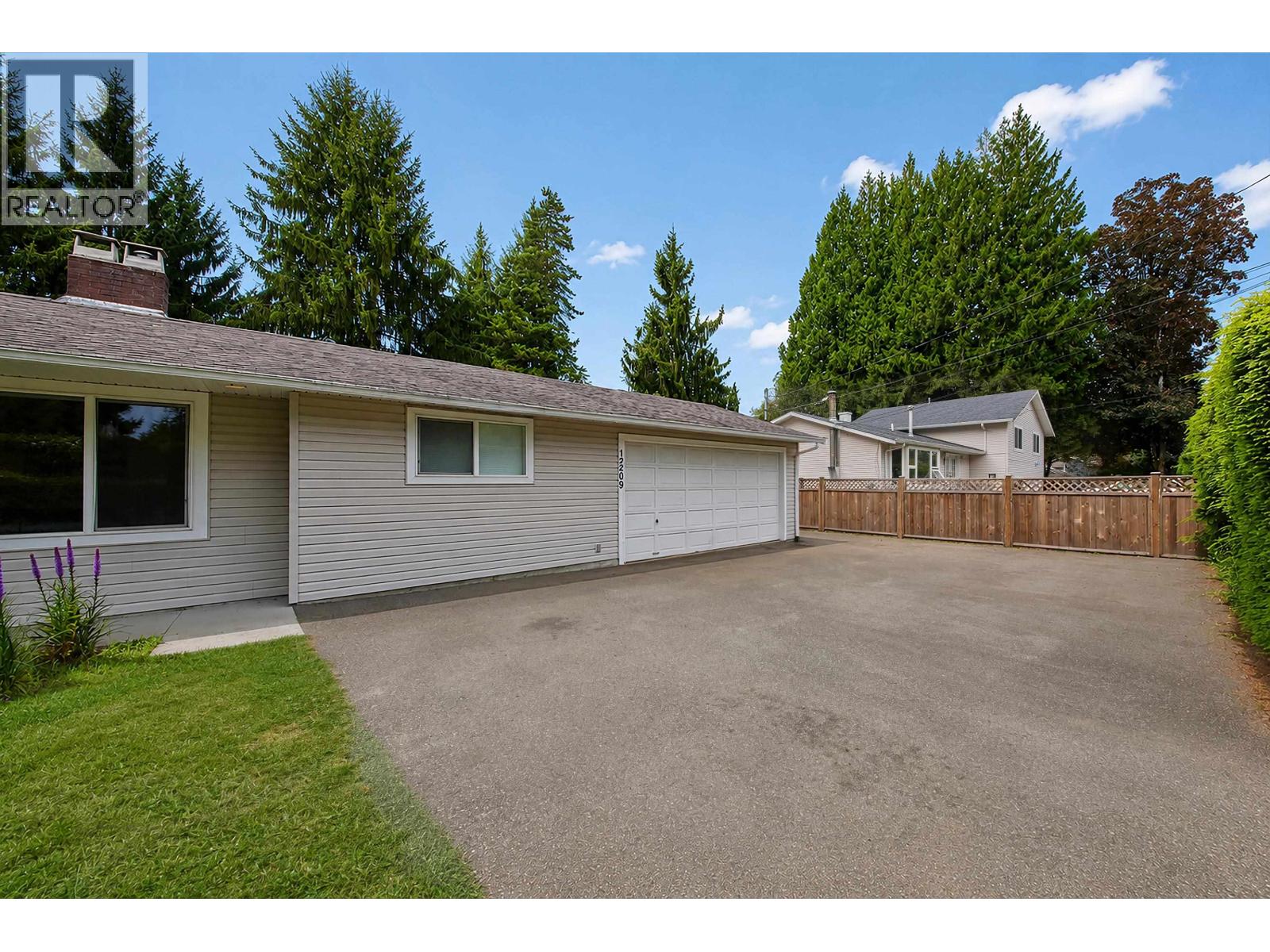 12209 SKILLEN STREET, Maple Ridge — photo 3