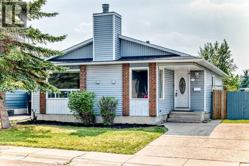 28 Whiteram Close NE, Whitehorn, Calgary photo 1
