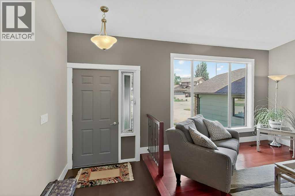 63 Wildwood Crescent W - 2