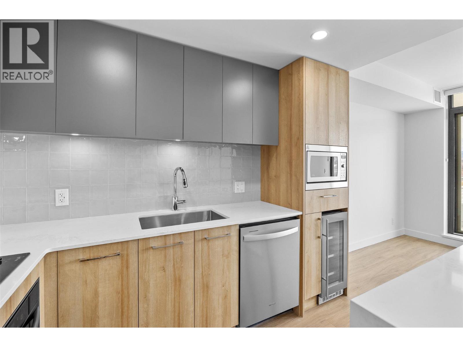 803 3699 Capozzi Road, Kelowna