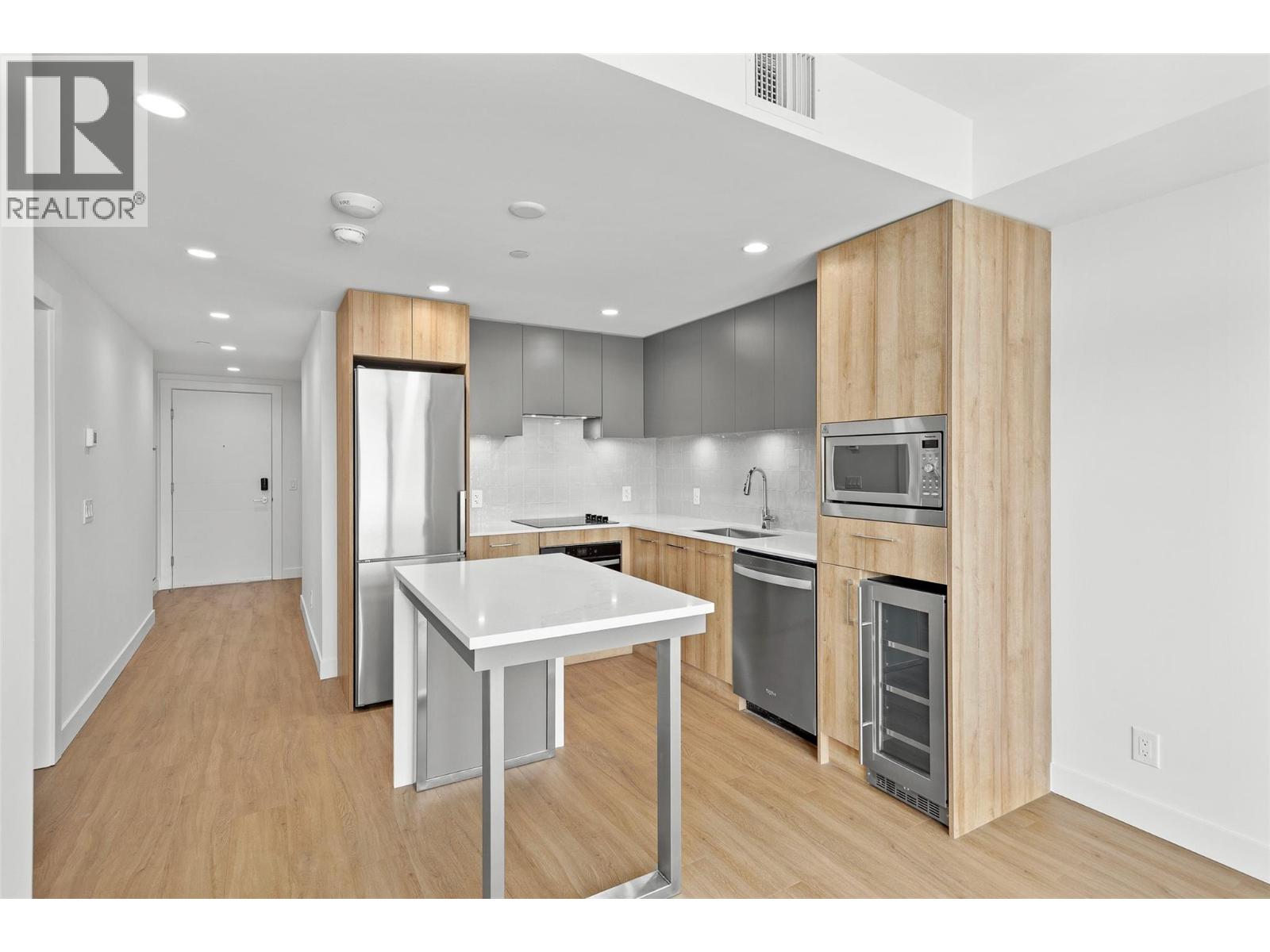 803 3699 Capozzi Road, Kelowna
