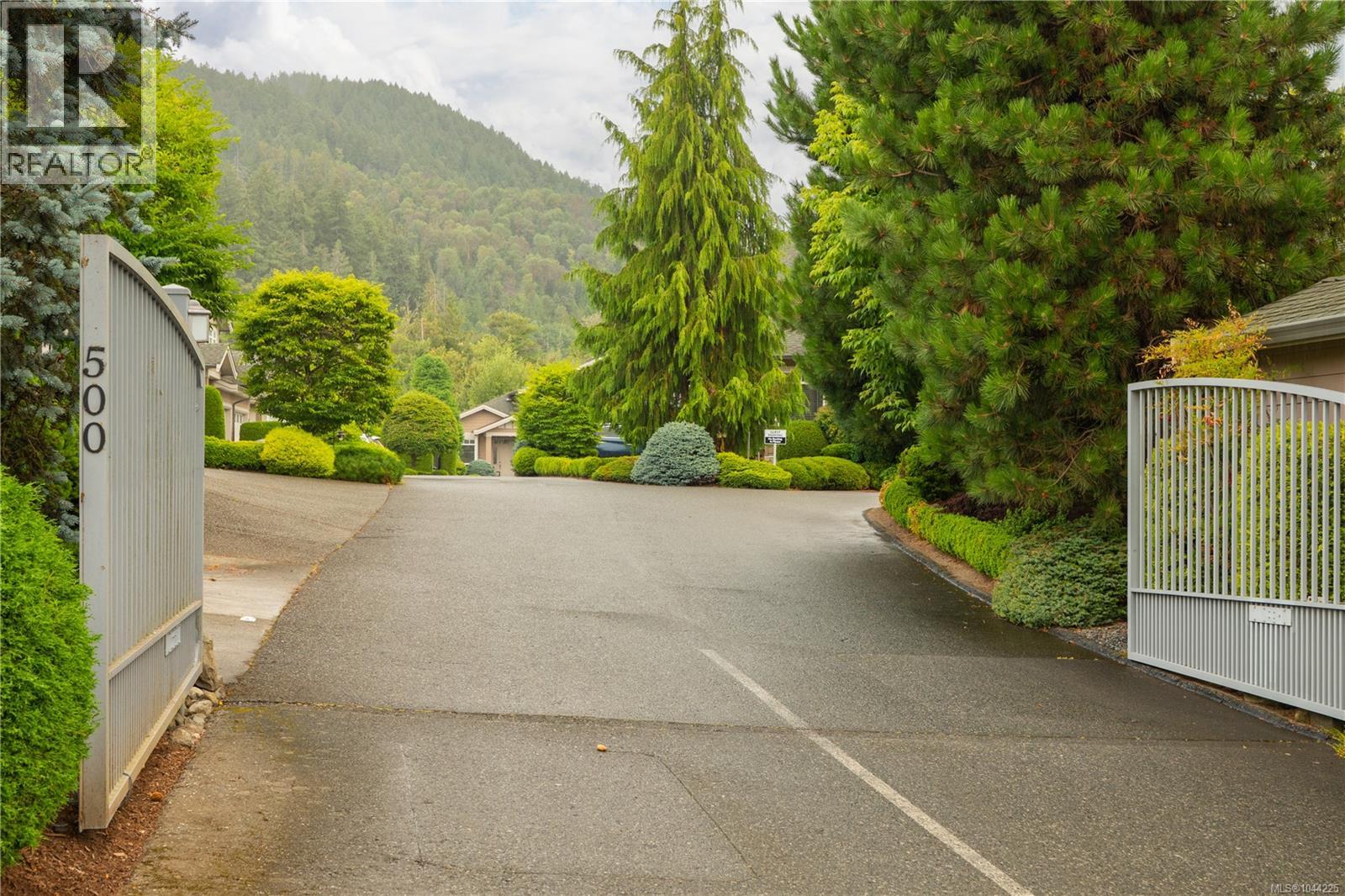 #1 500 Russell Rd - 12