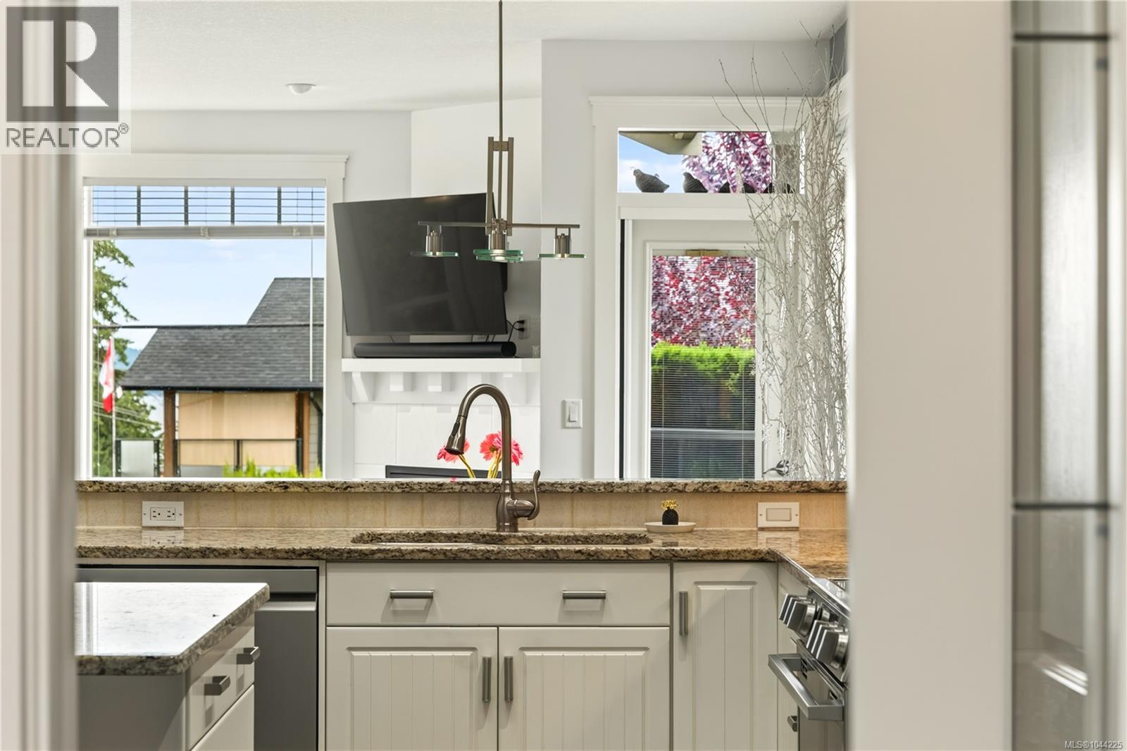#1 500 Russell Rd - Image 20