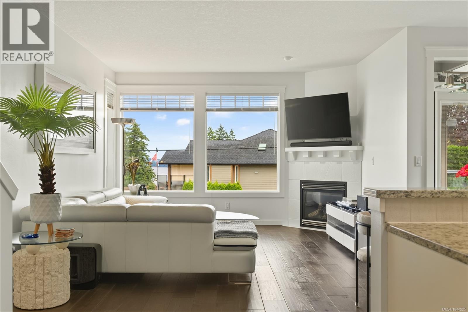 #1 500 Russell Rd - 34