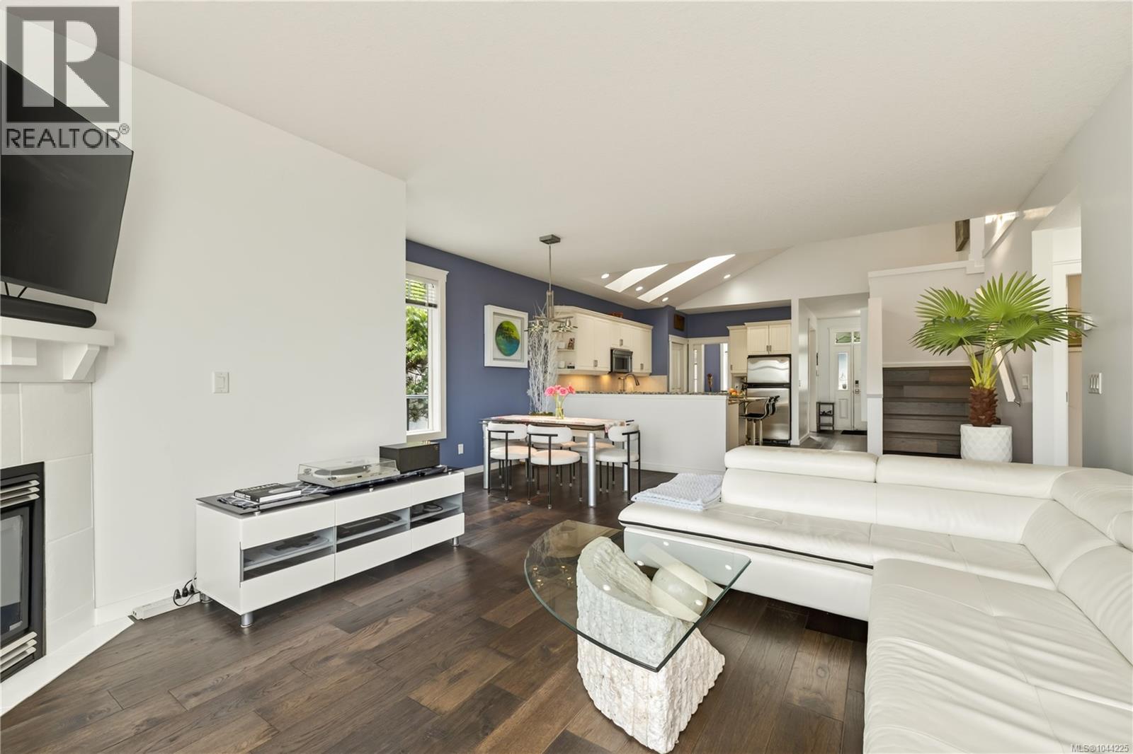 #1 500 Russell Rd - 36