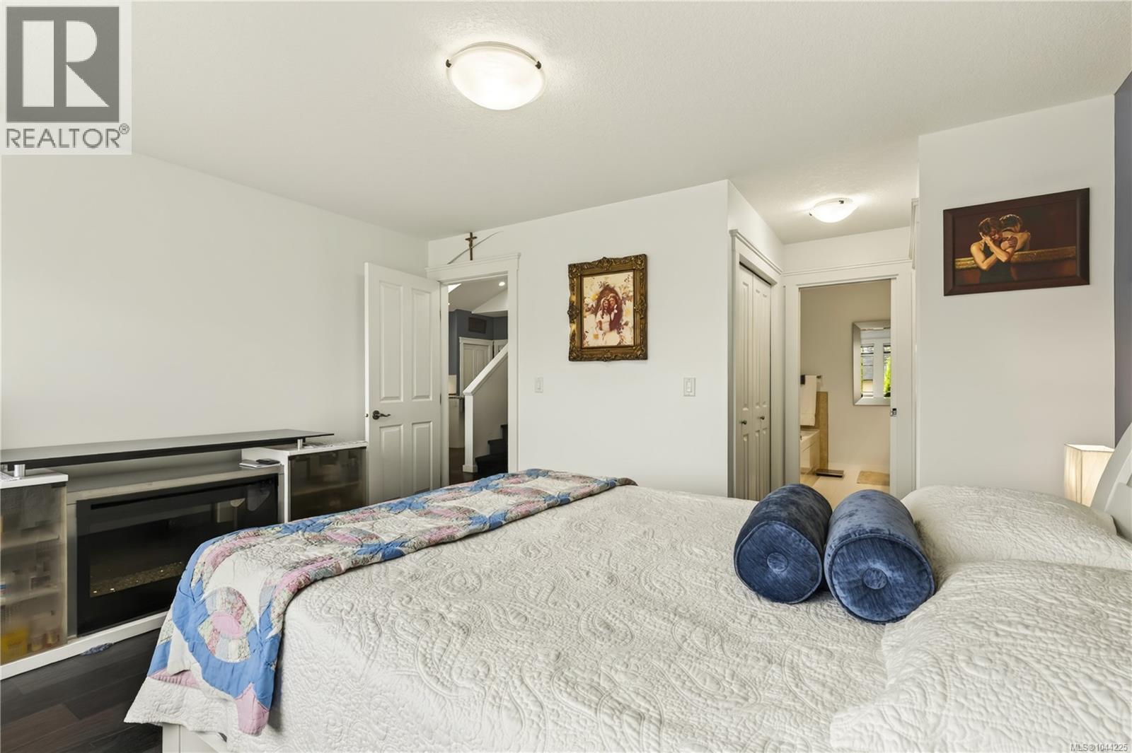 #1 500 Russell Rd - 41