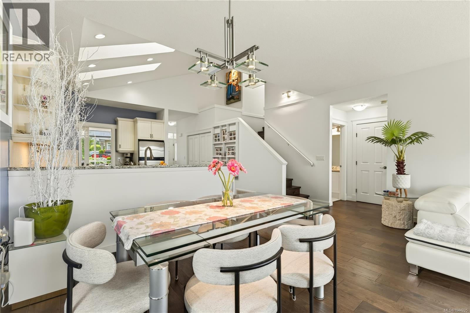 #1 500 Russell Rd - 5