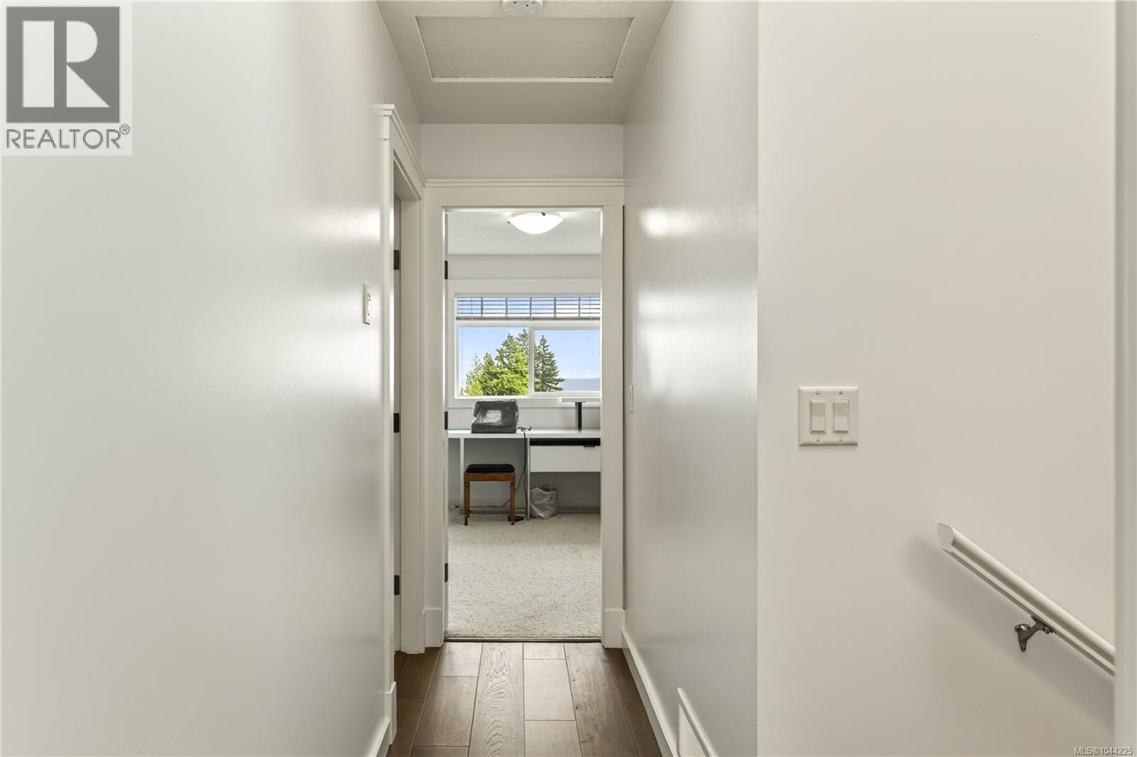#1 500 Russell Rd - 51