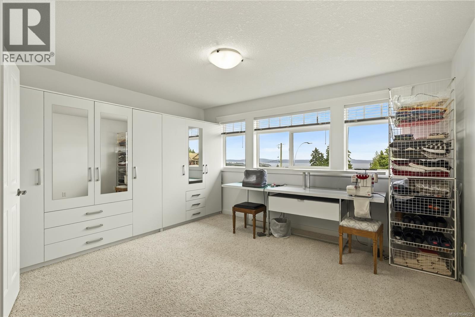 #1 500 Russell Rd - 54