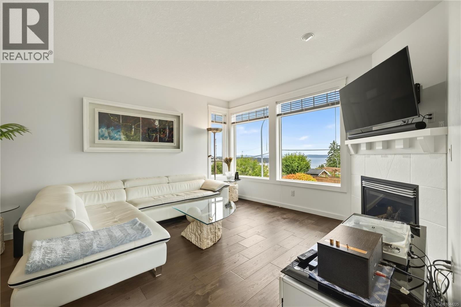 #1 500 Russell Rd - Image 6