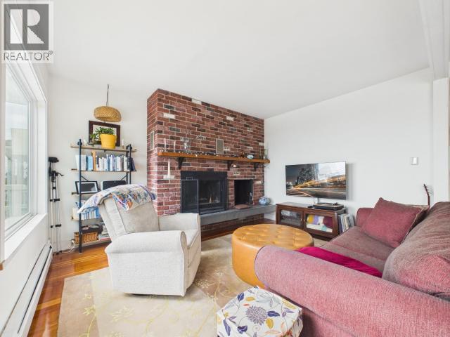 5370 LABURNUM AVE - 14