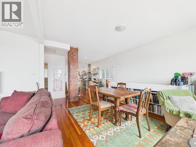5370 LABURNUM AVE - 4