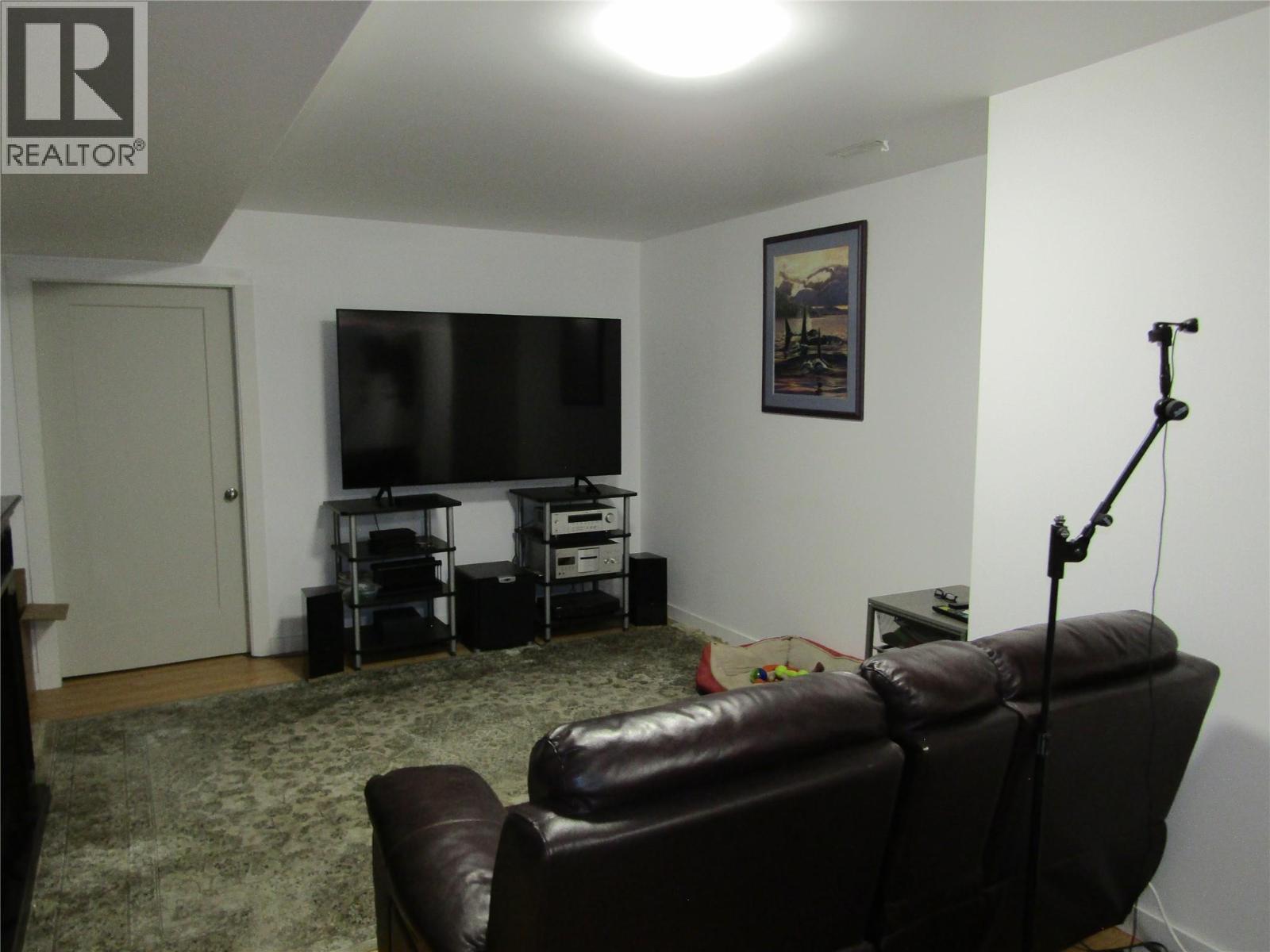 817 Kimberley Avenue - 40