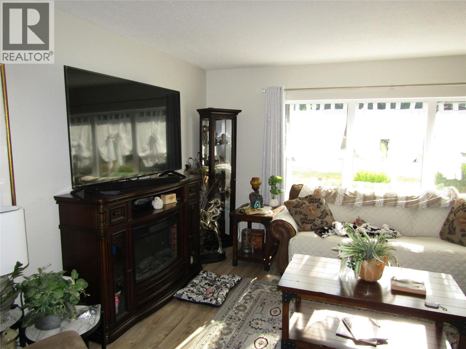817 Kimberley Avenue - 16