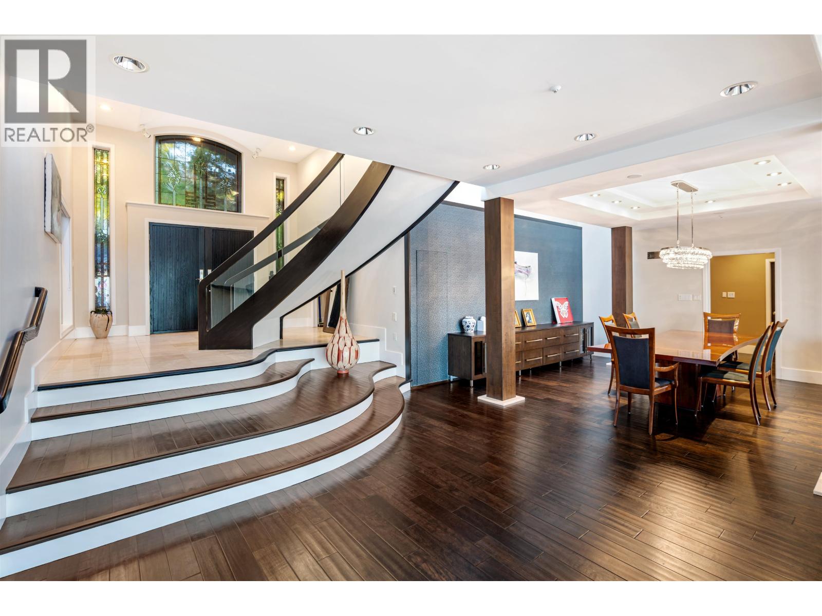 1526 CHIPPENDALE COURT, West Vancouver