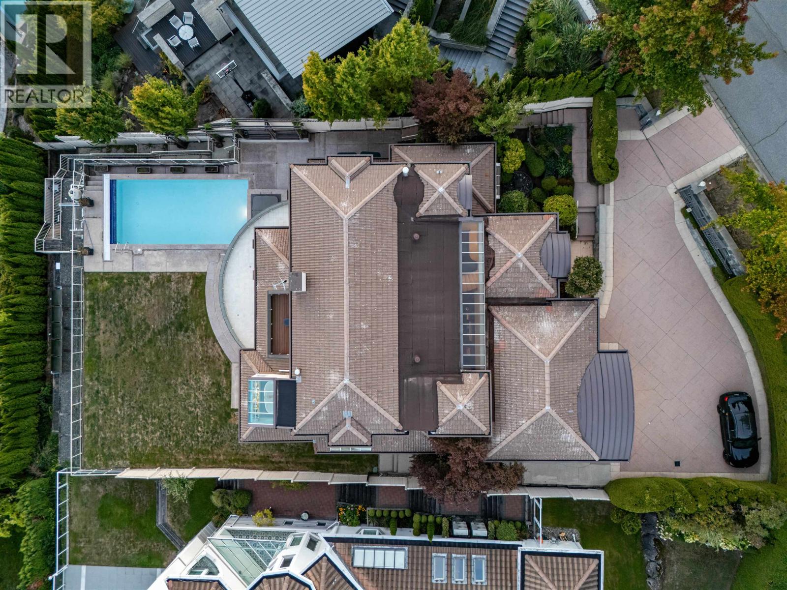 1526 CHIPPENDALE COURT, West Vancouver