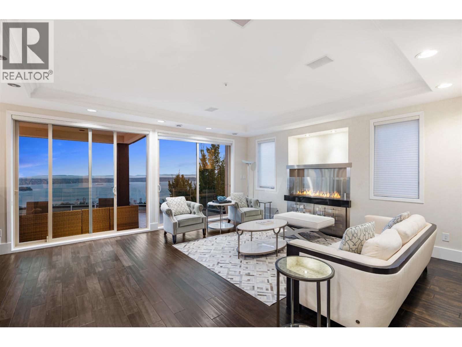 1526 CHIPPENDALE COURT, West Vancouver