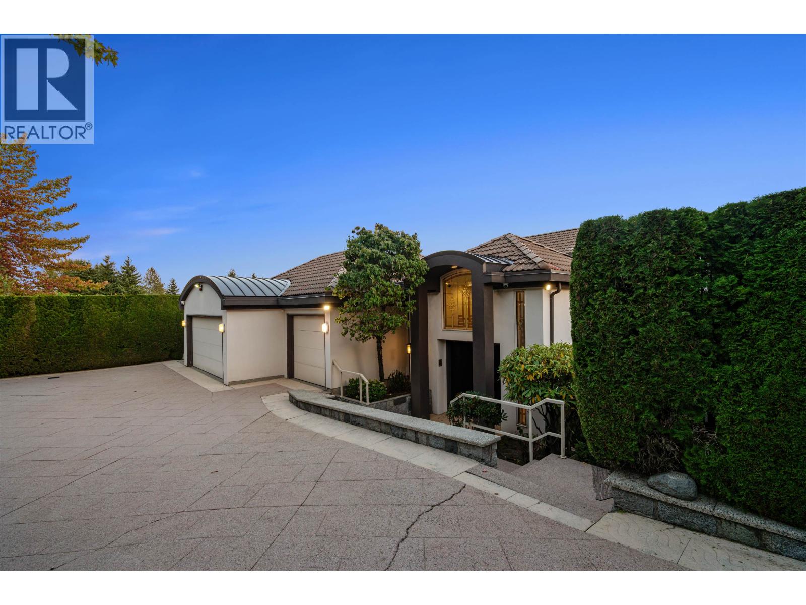 1526 CHIPPENDALE COURT, West Vancouver