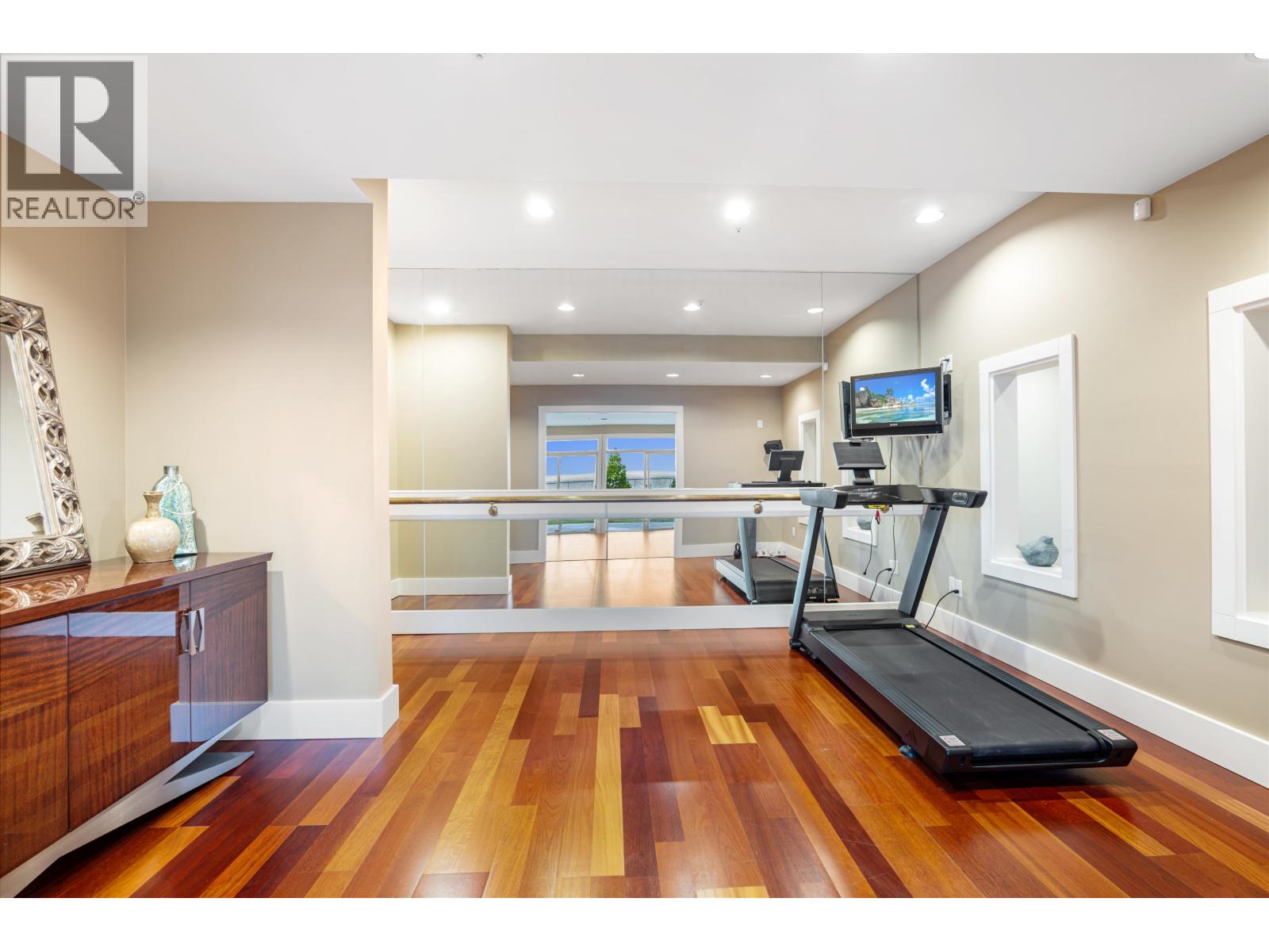 1526 CHIPPENDALE COURT, West Vancouver