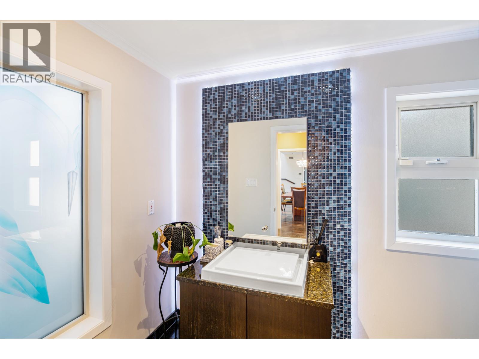 1526 CHIPPENDALE COURT, West Vancouver