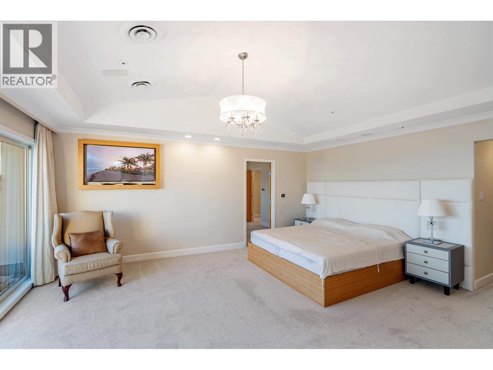 1526 CHIPPENDALE COURT, West Vancouver