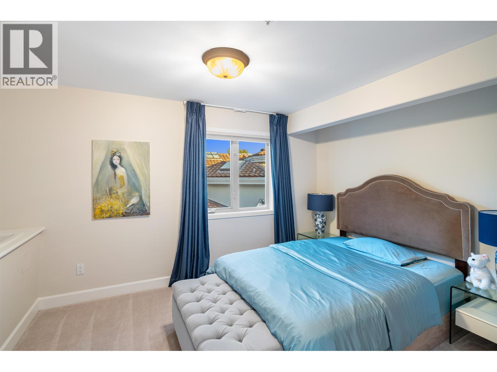 1526 CHIPPENDALE COURT, West Vancouver