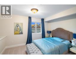 1526 Chippendale Court, West Vancouver, BC V7S3G6 Photo 16
