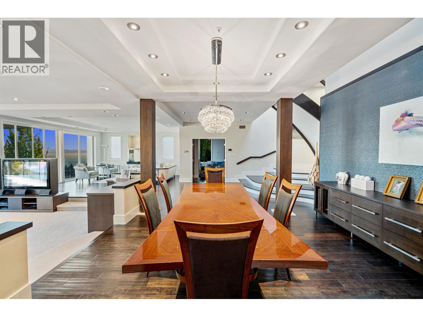 1526 CHIPPENDALE COURT, West Vancouver