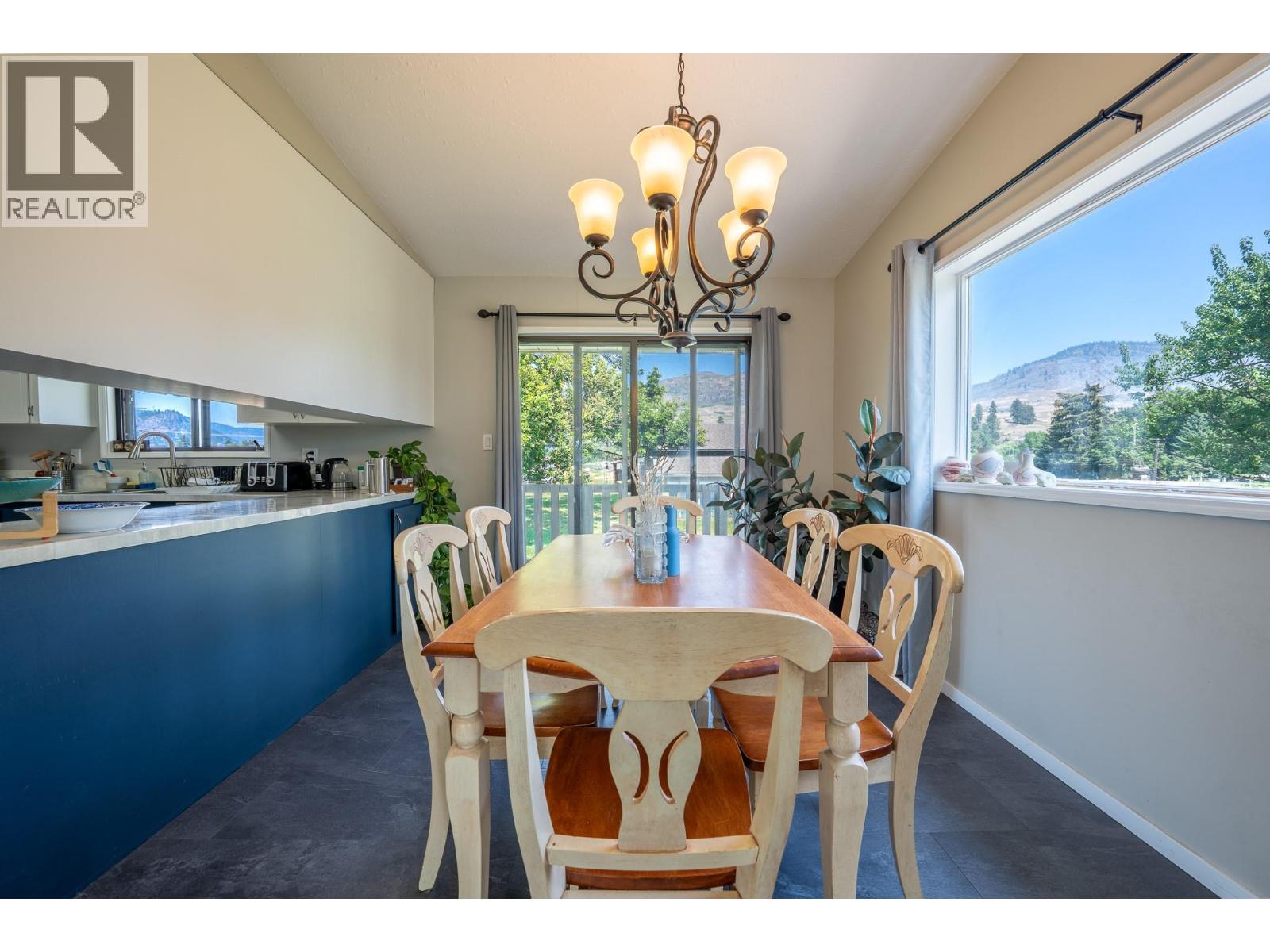 6055 Darcy Road - 24