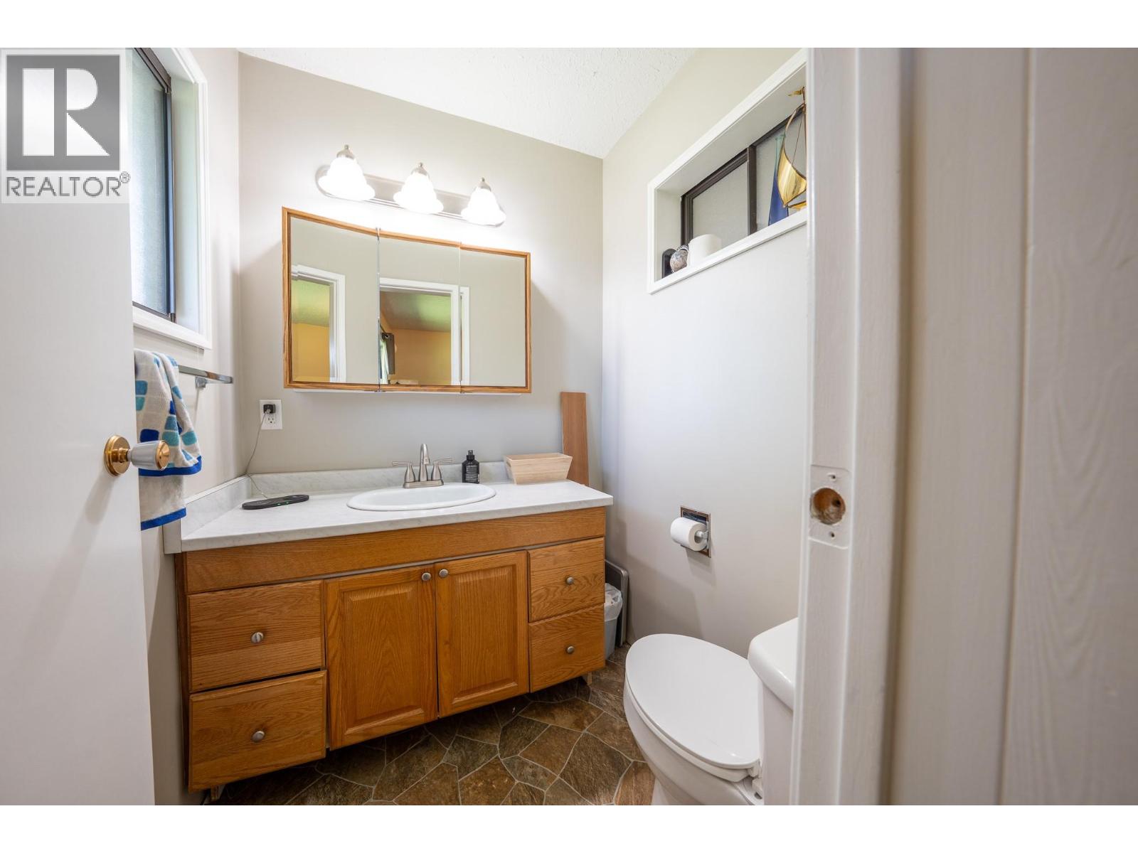 6055 Darcy Road - 33