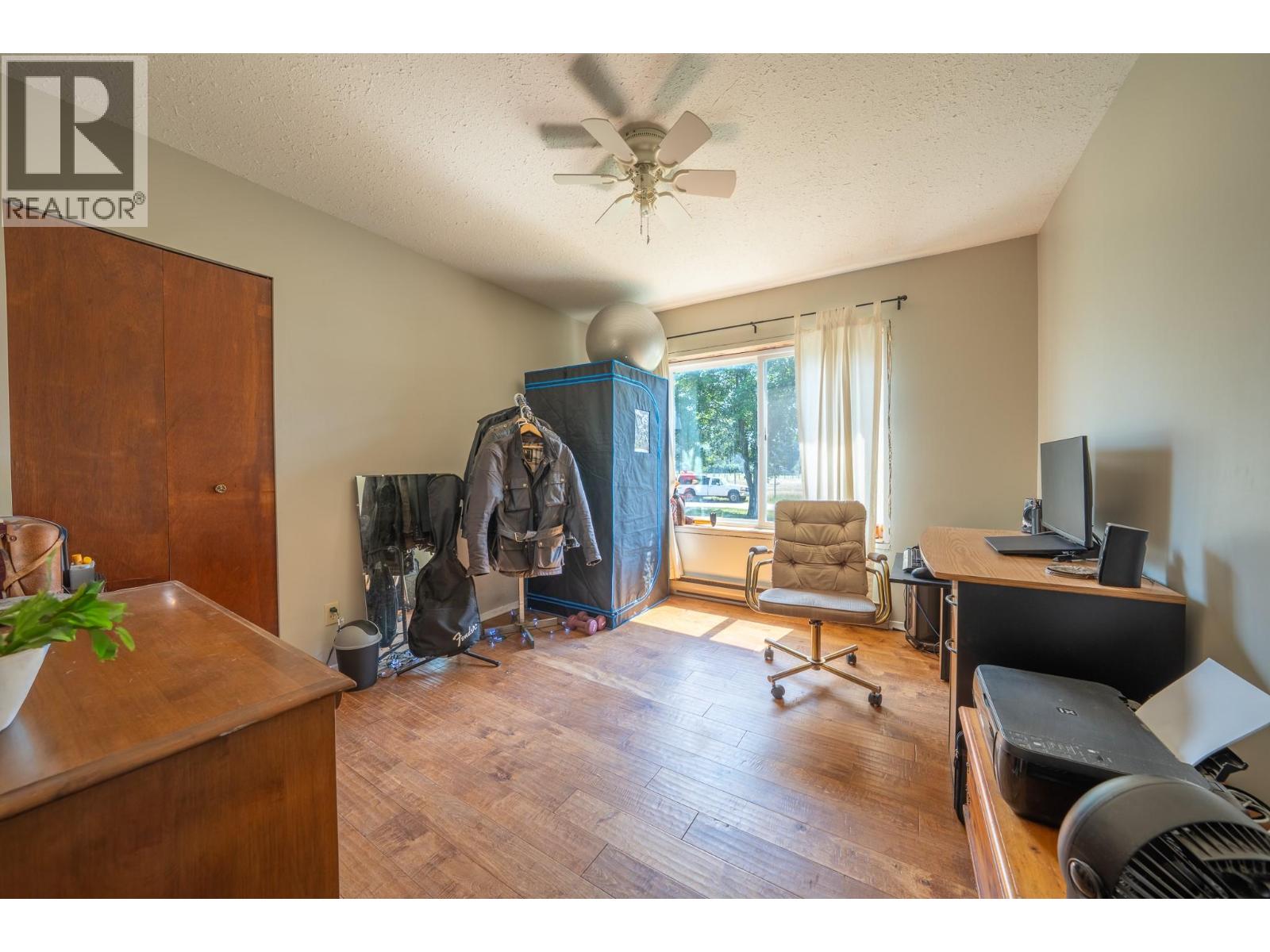 6055 Darcy Road - 34