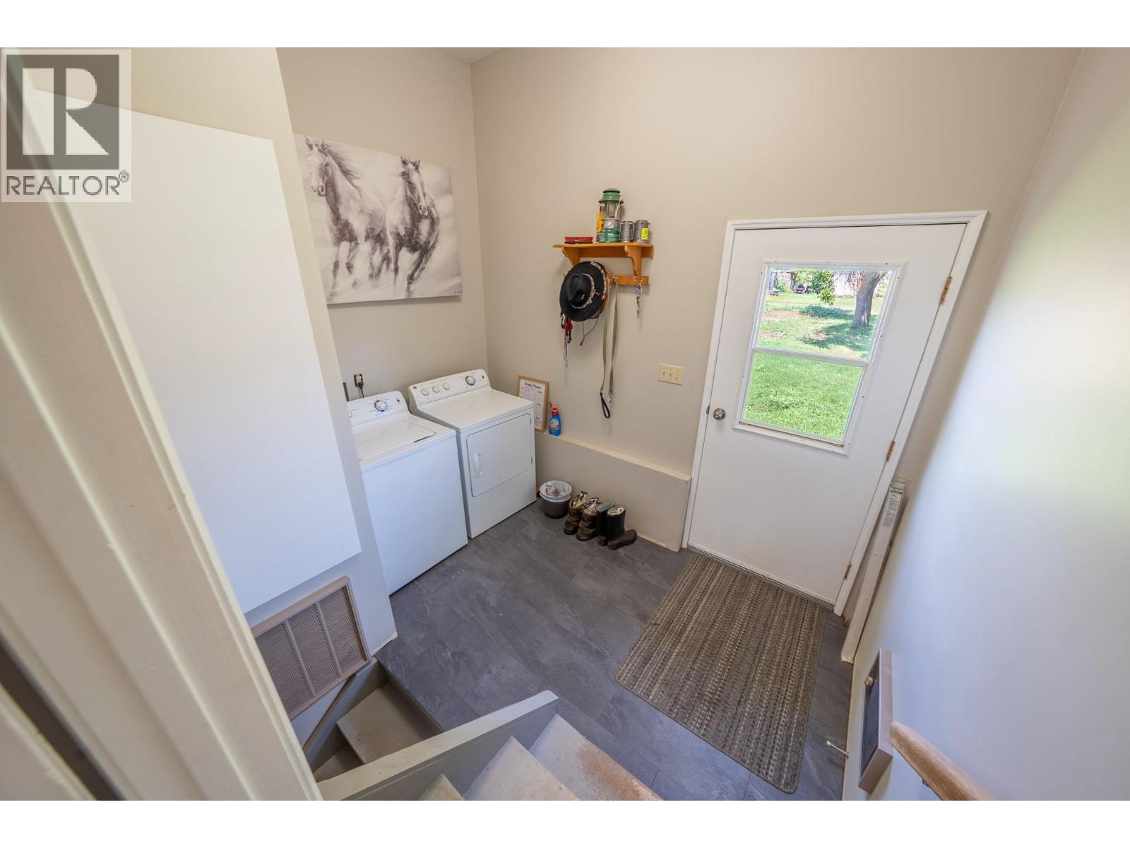 6055 Darcy Road - 37
