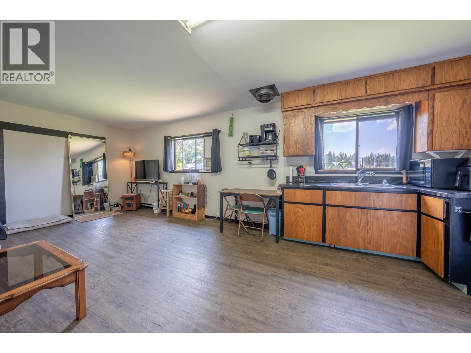 6055 Darcy Road - 53
