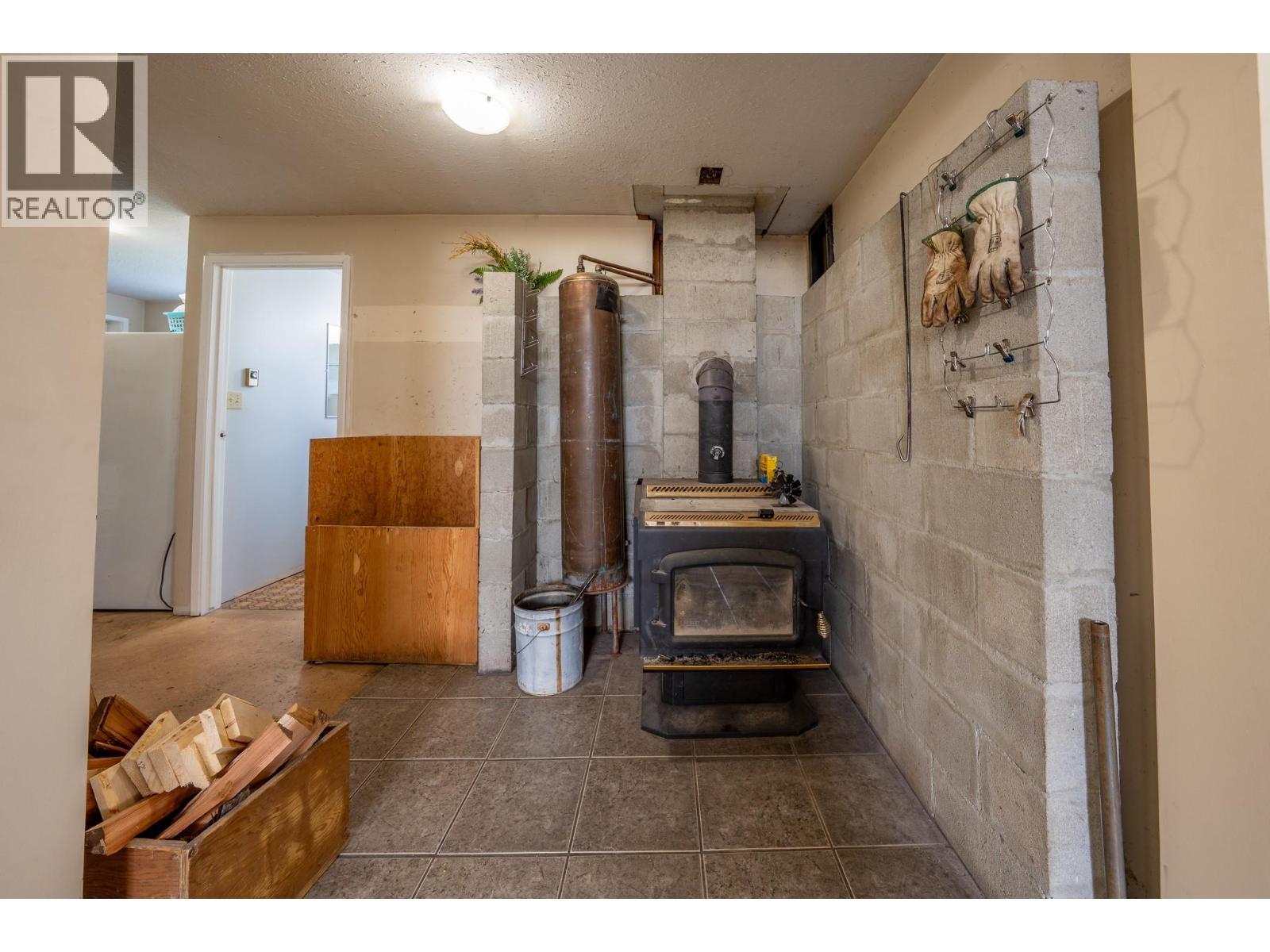 6055 Darcy Road - 48