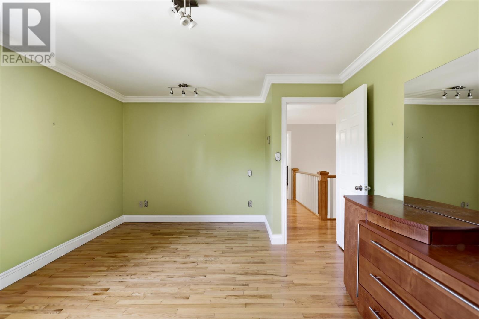 42 Caddy AVE - 21