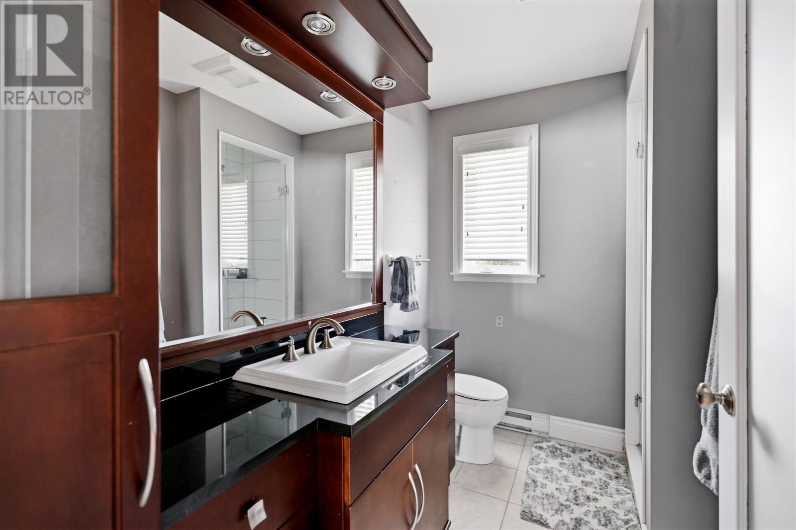 42 Caddy AVE - 27