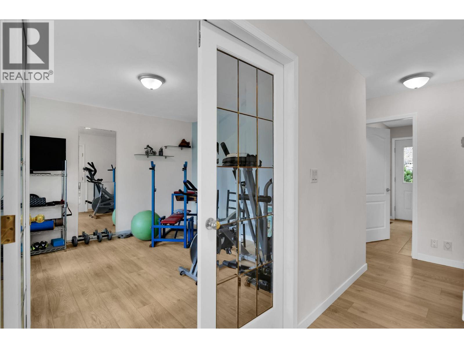 115 Par Boulevard - 22