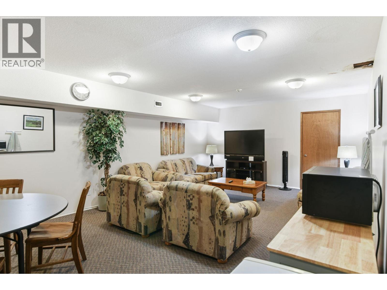 115 Par Boulevard - 48